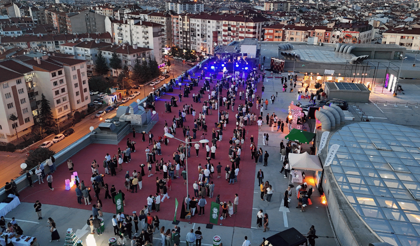 Eskişehir'de gençler ve işverenler bir araya geldi