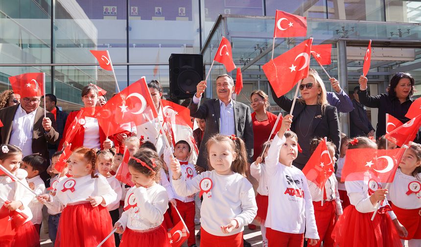 Minikler Cumhuriyet coşkusunu Tepebaşı'nda yaşadı