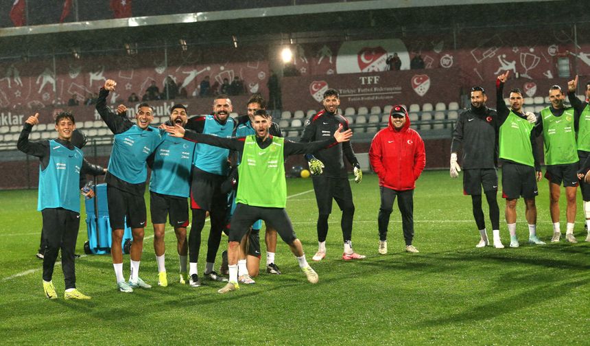 A Milli Futbol Takımı, Galler maçı hazırlıkların sürdürdü