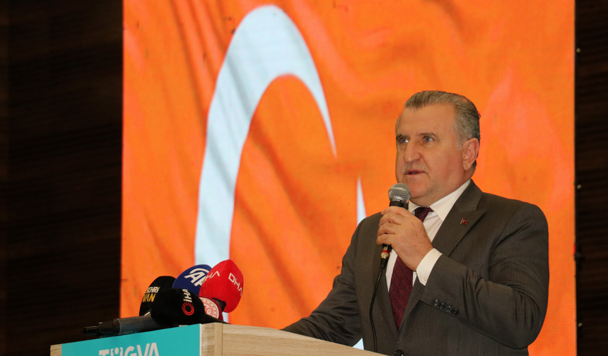 Osman Aşkın Bak: "12 Dev Adam efsanesi uyanıyor"