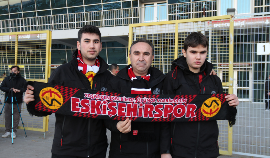 Görme engelli gencin Eskişehirspor sevgisi tüm engelleri aşıyor