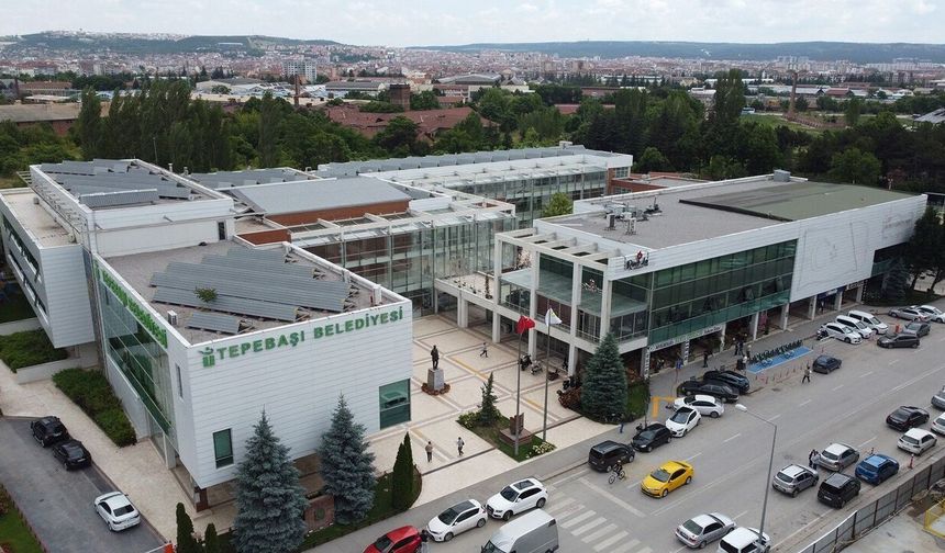 Tepebaşı Belediyesi'ne operasyon yapıldı