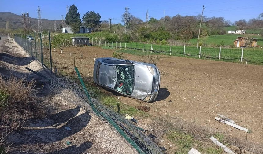 Komşuda kontrolden çıkan otomobil takla attı: 1 yaralı