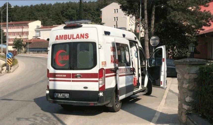 Bilecik’te motosiklet kazası: Sürücü hastaneye kaldırıldı