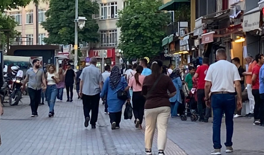 Eskişehir'de 2 ilçede kadınların sayısı erkekleri geçti!