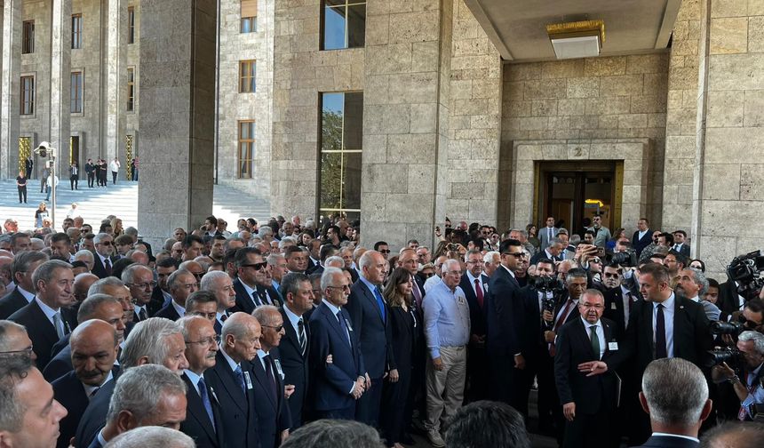 Tarihi törende duygusal anlar: Altan Öymen TBMM’de uğurlandı