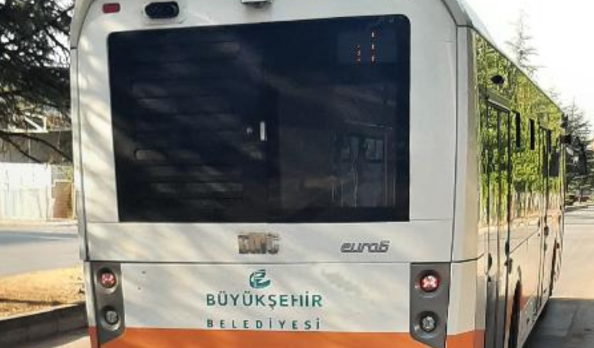 Eskişehir'de otobüste gergin anlar! Vatandaşlar şoförle tartıştı