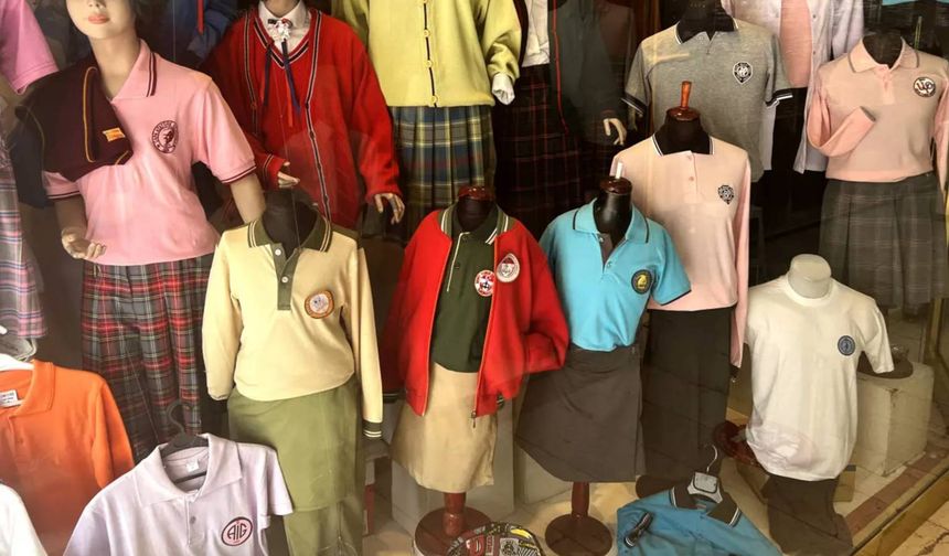 Eskişehir'de askıda okul kıyafeti uygulaması başladı