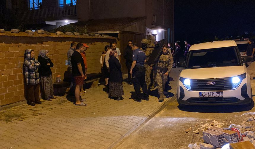 Eskişehir’de hareketli gece: Aile kavgası sonrası eve Özel Harekat girdi