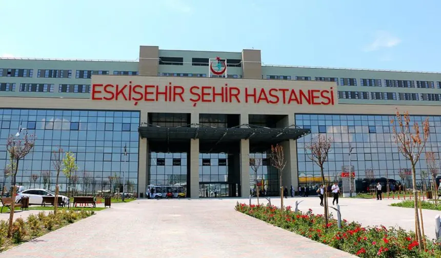 Dumandan etkilenen 4 maden işçisi Eskişehir Şehir Hastanesi'ne sevk edildi