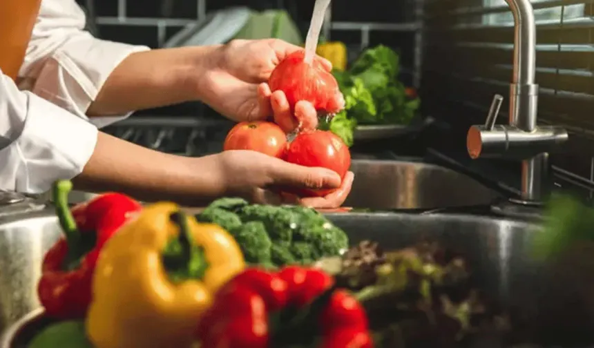 Çocuklar ve hamileler dikkat: Bu meyve ve sebzeler adeta zehir saçıyor