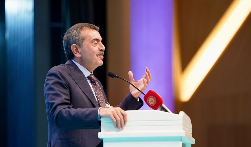Bakan Tekin: "Örnek teşkil edecek okullar açacağız"