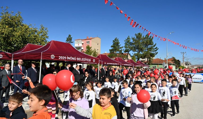 İnönü'de Cumhuriyet Bayramı coşkuyla kutlandı