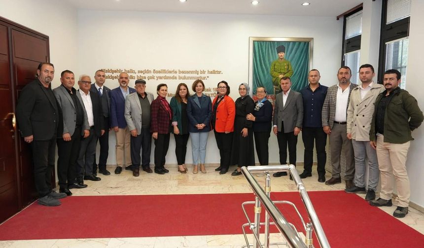 CHP Seyitgazi İlçe Teşkilatı, Başkan Ünlüce ile bir araya geldi