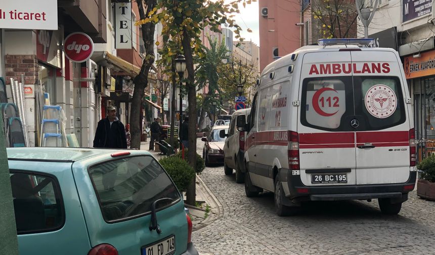 Eskişehir’de ters yönden gelen plakasız araç trafiği kilitledi