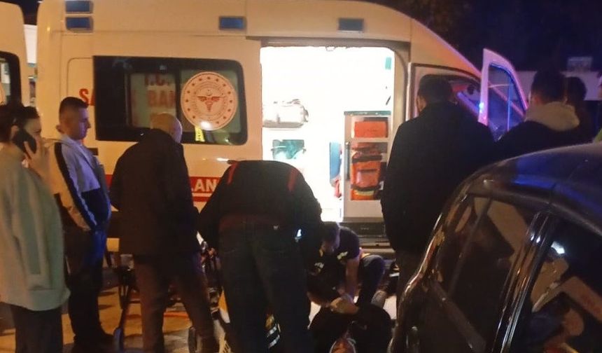 Komşuda otomobil ve motosiklet çarpıştı: 1 kişi yaralandı