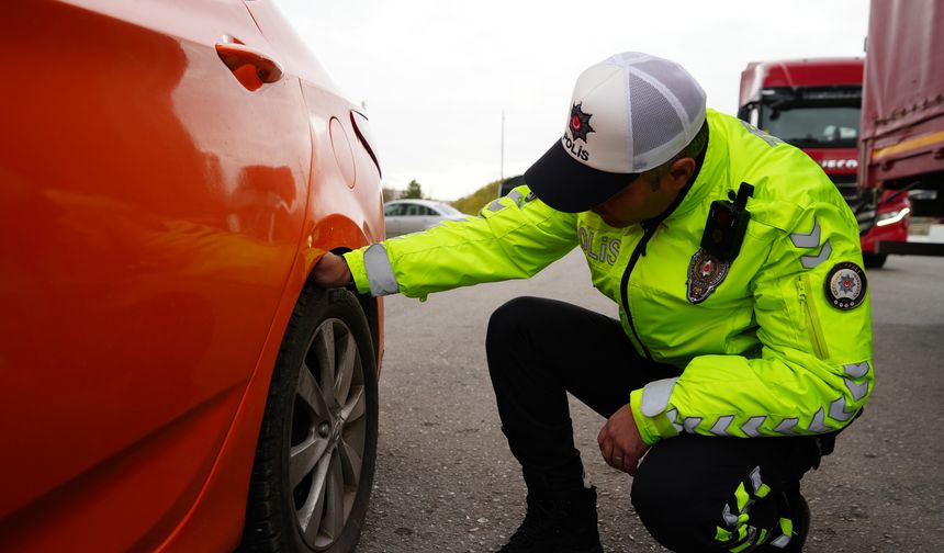 Kış lastiği olmadan yola çıkanlara ceza! En kalabalık yollarda denetimler başladı