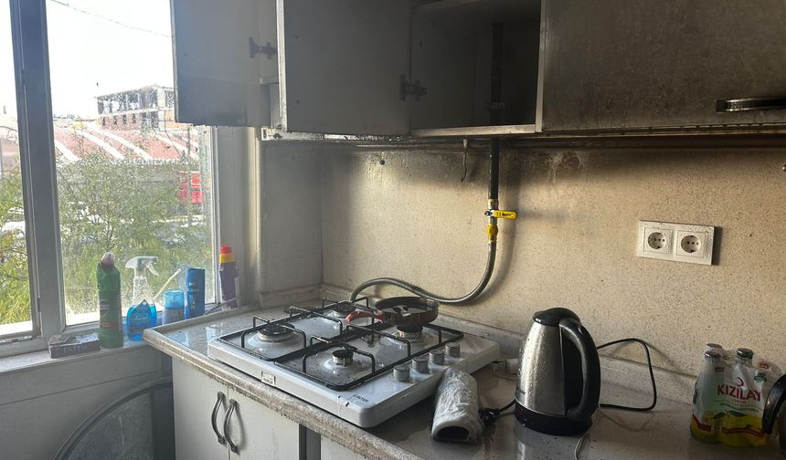 Emirdağ’da panik anları: Evde çıkan yangın mahalleyi alarma geçirdi