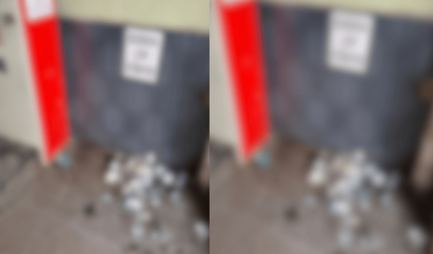 Eskişehir'de cami önünde ilginç manzara! Uyarı yazısı ters tepki aldı