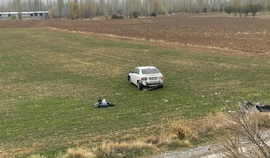 Afyonkarahisar'da otomobil şarampole girdi: Sürücü yaralandı
