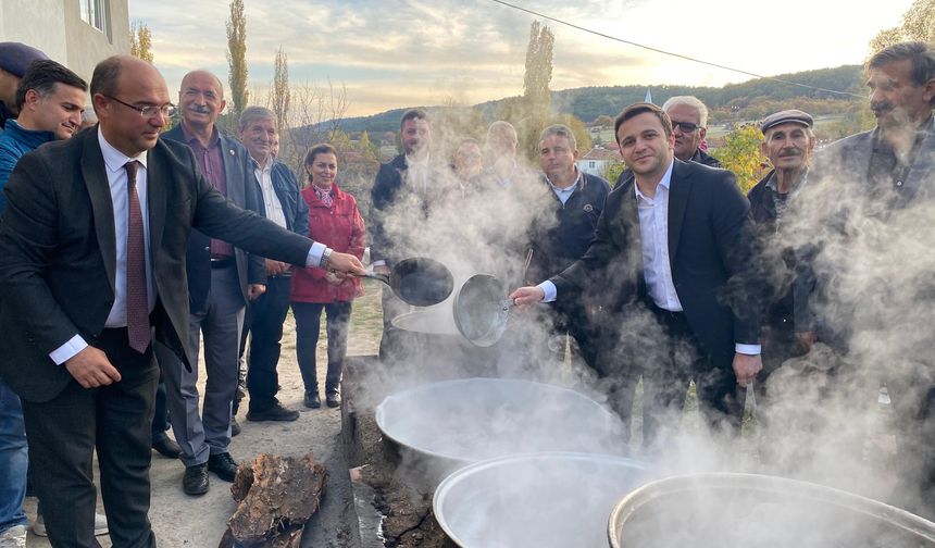 Seyitgazi’de geleneksel pekmez şenliği coşkusu