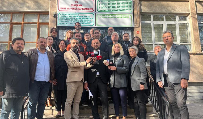 Zafer Partisi İl Başkanı Hasan Demir mazbatasını aldı