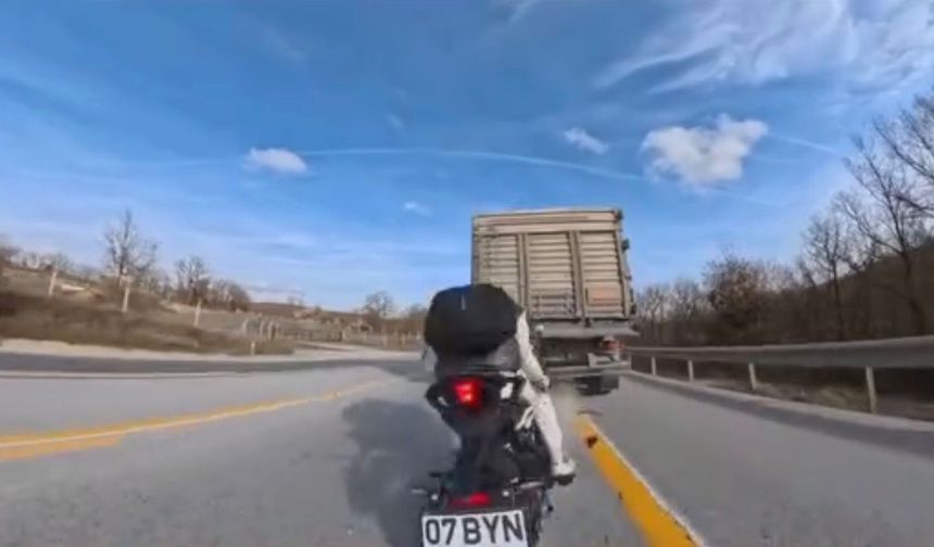 Tıra arkadan çarparak yaralanan motosiklet sürücüsü Eskişehir'e sevk edilecek