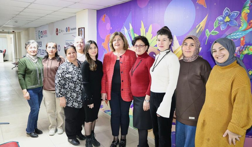 Başkan Konakcı kadın kursiyerlerle bir araya geldi