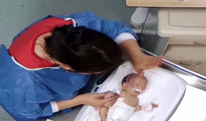 5 günlük bebeği döverek engelli bırakmıştı: Hemşire Afyon'da polise teslim oldu