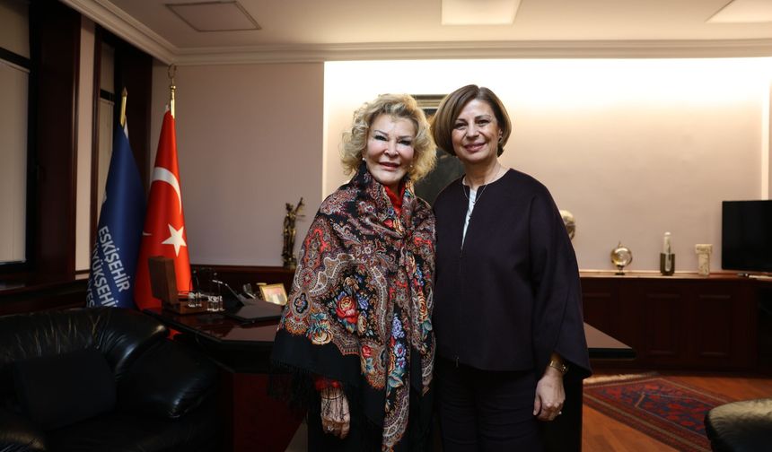 Dünyaca ünlü piyanistten Ünlüce’ye övgü: “Gurur kaynağımız”