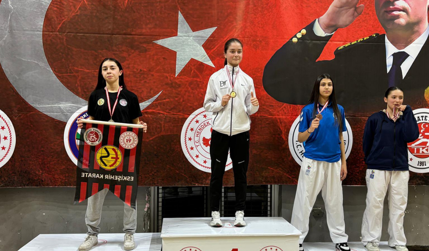 Eskişehir'i temsil eden karatecilerden büyük başarı!