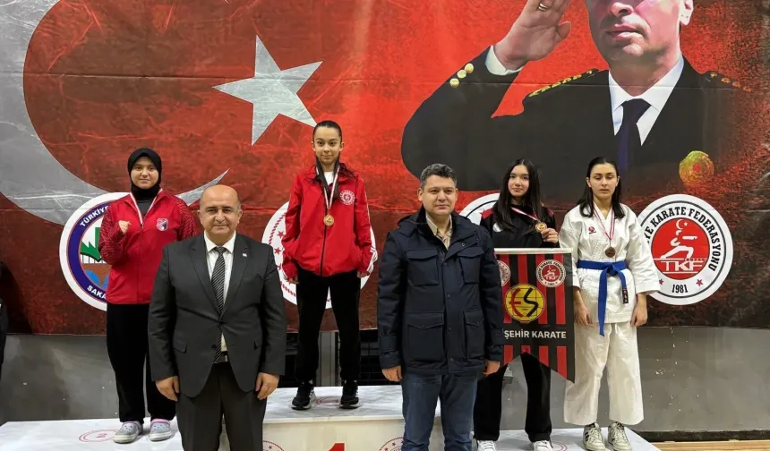 Genç sporculardan gurur veren başarı: Eskişehir'e madalya ile döndüler