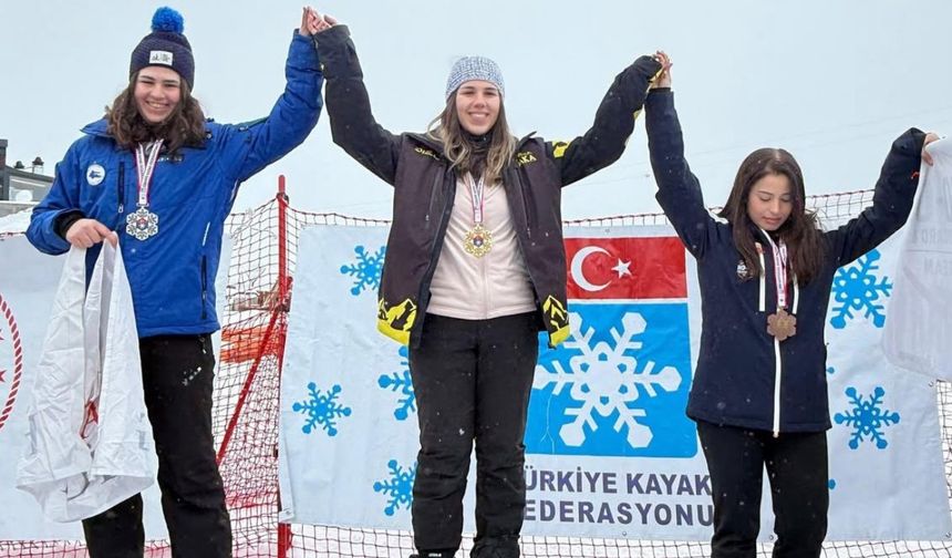 Snowboard yarışlarında büyük gurur! Eskişehirli sporcular 21 madalya kazandı