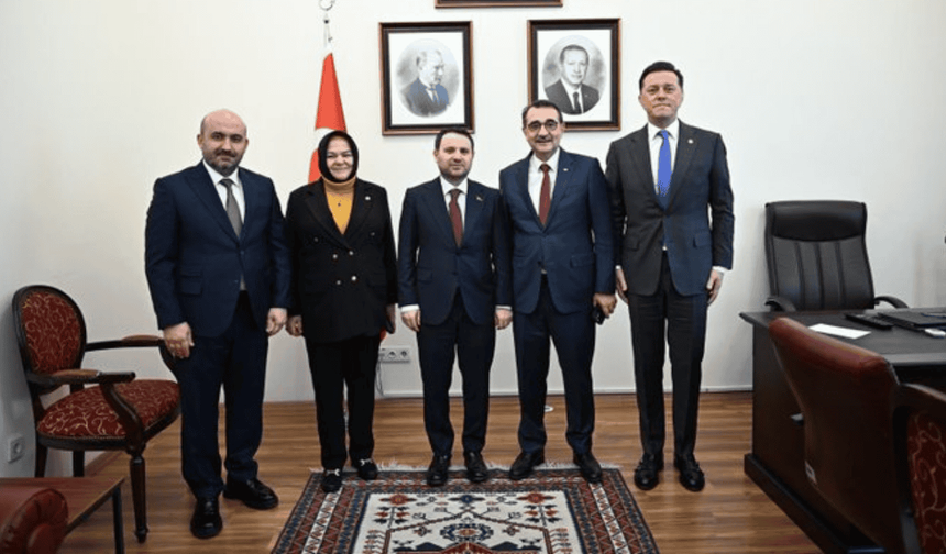 AK Parti Eskişehir heyetinden Bakan Gürlek'e ziyaret