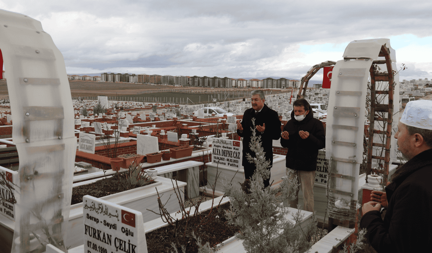 Ailesinden 4 kişiyi kaybetti... Eskişehir'deki mezarları başında kabus gibi günü anlattı