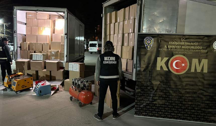 Eskişehir'de dev operasyon: Milyonlarca bandrolsüz boş makaron ele geçirildi