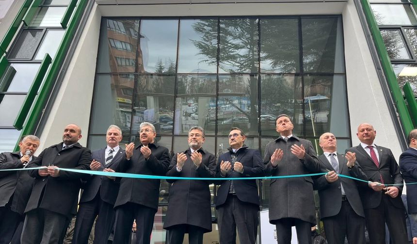 Eskişehir'de TMO'nun yeni binasının açılışı Bakan Yumaklı'nın katılımıyla gerçekleşti
