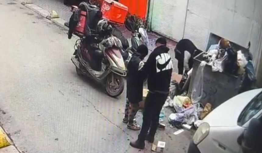 Eskişehir'de yürek ısıtan anlar: Üşüyen 8 yaşındaki çocuğa ceketini verdi