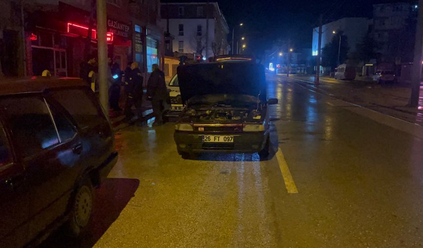 Eskişehir'de seyir halindeki otomobil yandı