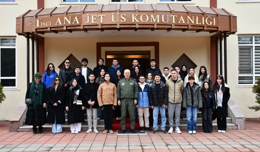 Eskişehir'de öğrenciler Mehmetçikle bir gün geçirdi