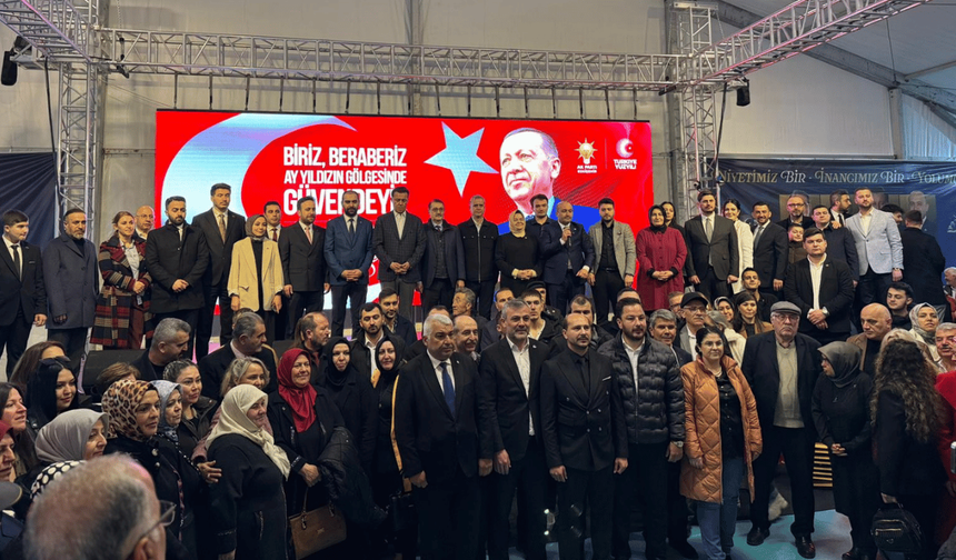 AK Parti Eskişehir teşkilatı bayramlaşma programında bir araya geldi