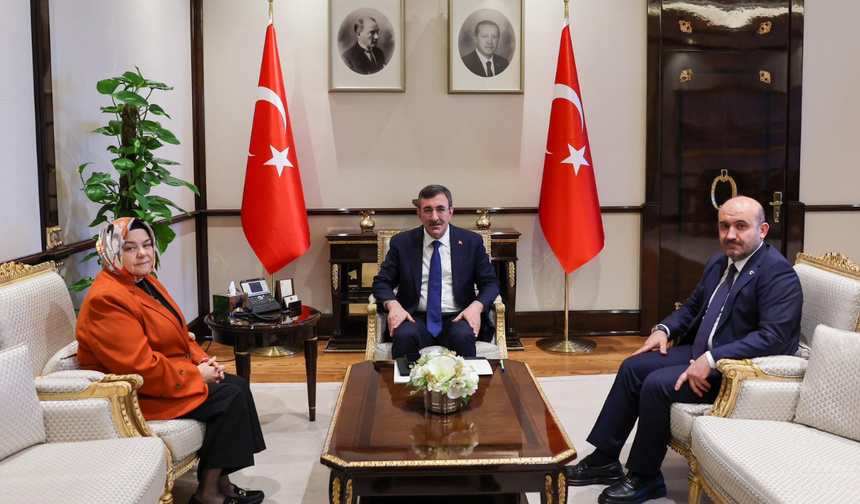 Ayşen Gürcan ve Gürhan Albayrak’tan Cevdet Yılmaz’a ziyaret