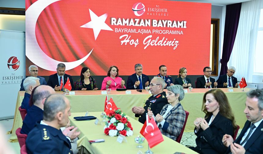 Eskişehir'de bayramlaşma töreni düzenlendi