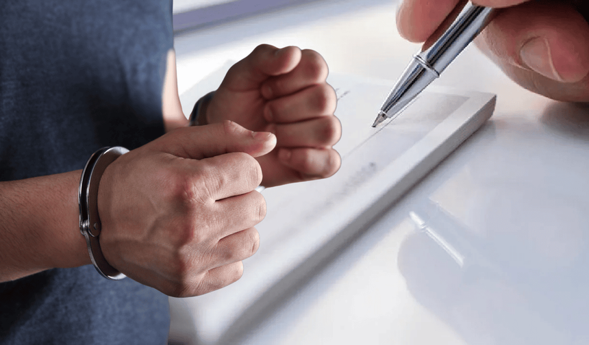 Eskişehir'de mağdurlara zorla senet imzalatıyormuş: Tefeci yakayı ele verdi