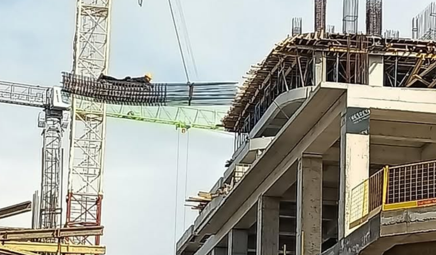 Eskişehir'de inşaatta yürekleri ağza getiren görüntü