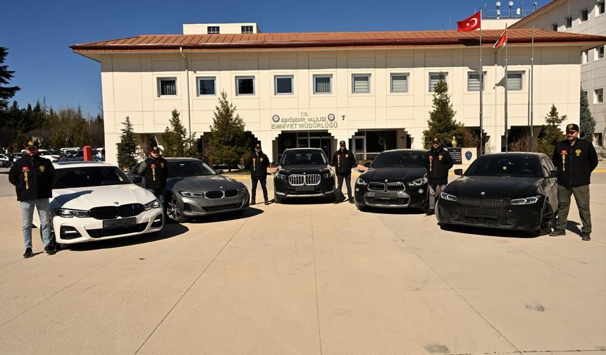 Eskişehir'de operasyon: Oto hırsızlığı çetesi çökertildi