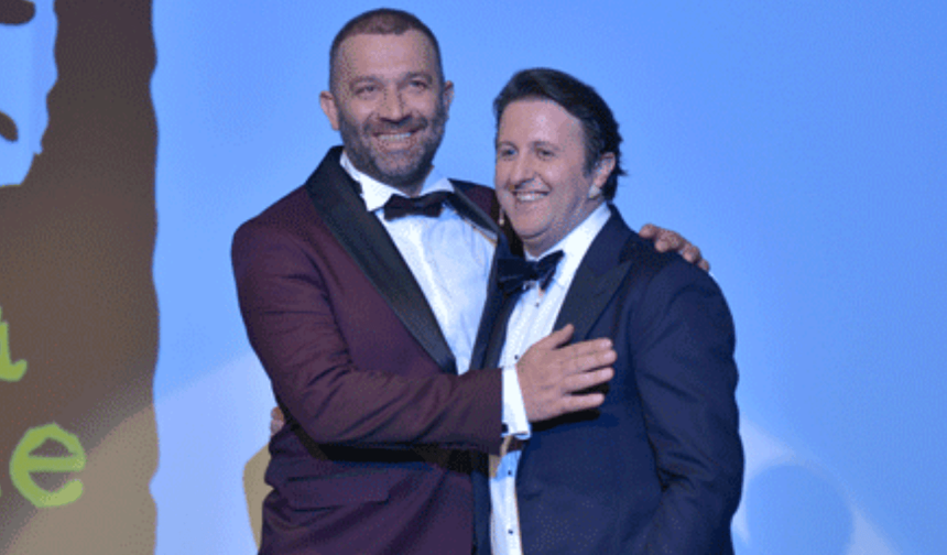 Şevket Çoruh ve İlker Ayrık Dubai'de mahsur kaldı!