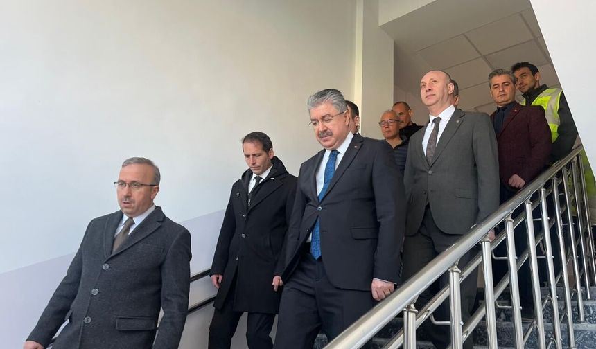 Son aşamaya gelindi: Vali Yılmaz yeni okulun ne zaman açılacağını açıkladı