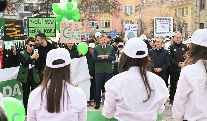 Vali Yılmaz: "Bağımlılıklar insanı köleleştirir, gerçek hayattan koparır"