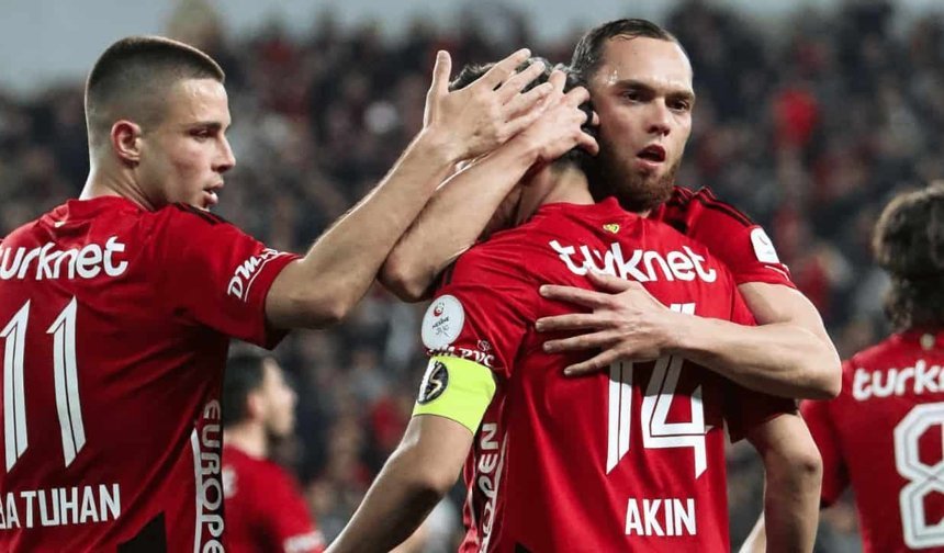 Eskişehirspor, Balıkesirspor’u 3-0 mağlup etti